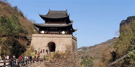  The Ancient Majesty of the Jianmenguan Pass, Embracing History and Breathtaking Views!