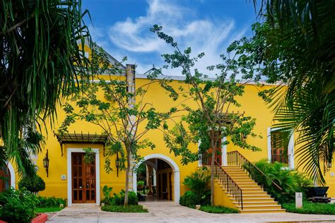 The Hacienda de Xcanatén: A Luxurious Escape into Mayan History!