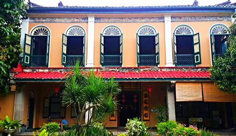 The Stunning Tjong A Fie Mansion: Delving into Medan's Rich Chinese Heritage!